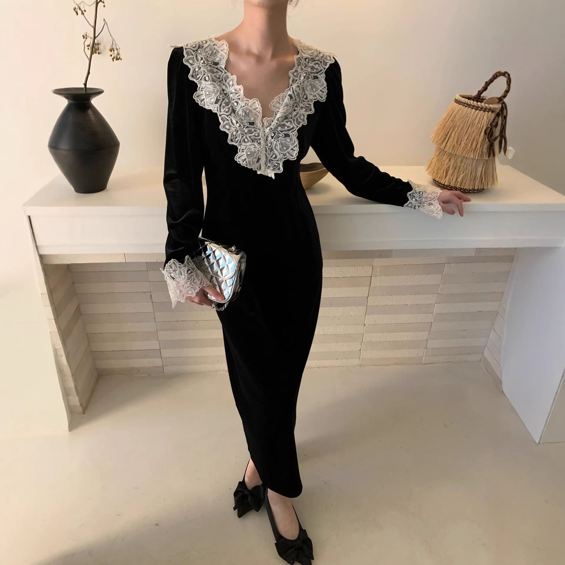 Hepburn temperament lace v-neck velvet dress
