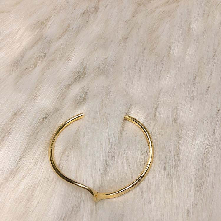 Cold wind ripple bracelet Japanese and Korean niche temperament versatile women's design sense wave open hand jewelry simple bracelet