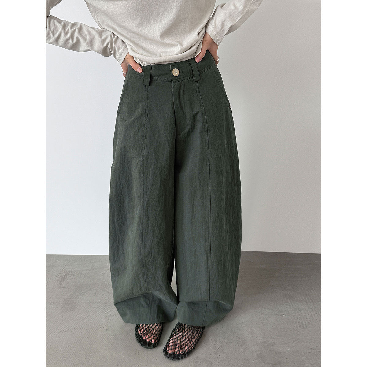 Korean slack pleated wide-leg pants women's 26 spring new high-waisted straight commuter casual pants