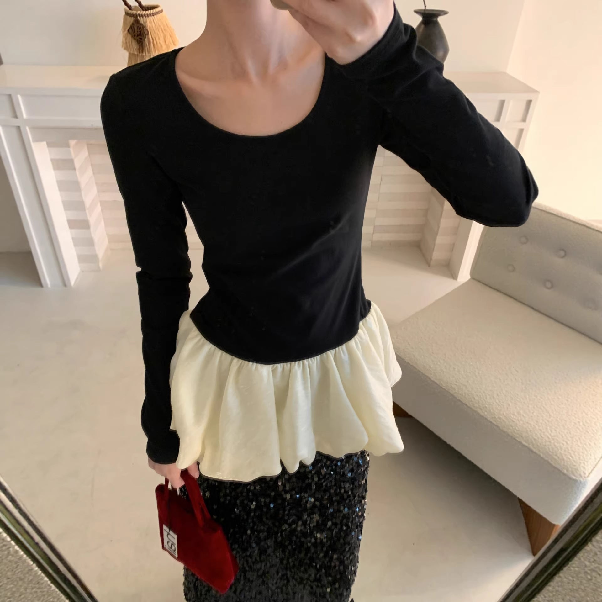 Sweet age-reducing bud hem long-sleeved crew neck bottoming shirt