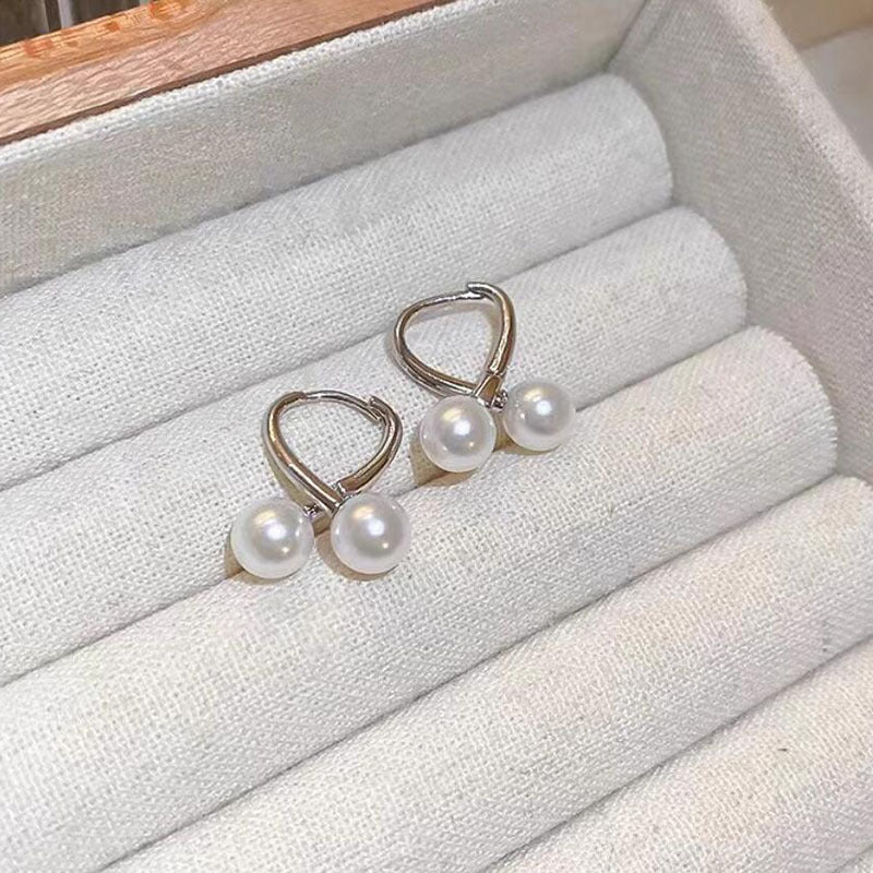 Pearl Love Ear Buckle Simple Versatile Fashion Earrings Light Luxury Temperament Niche Design Earrings