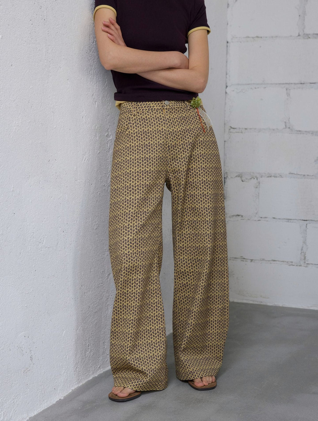 Twill print wide-leg slacks