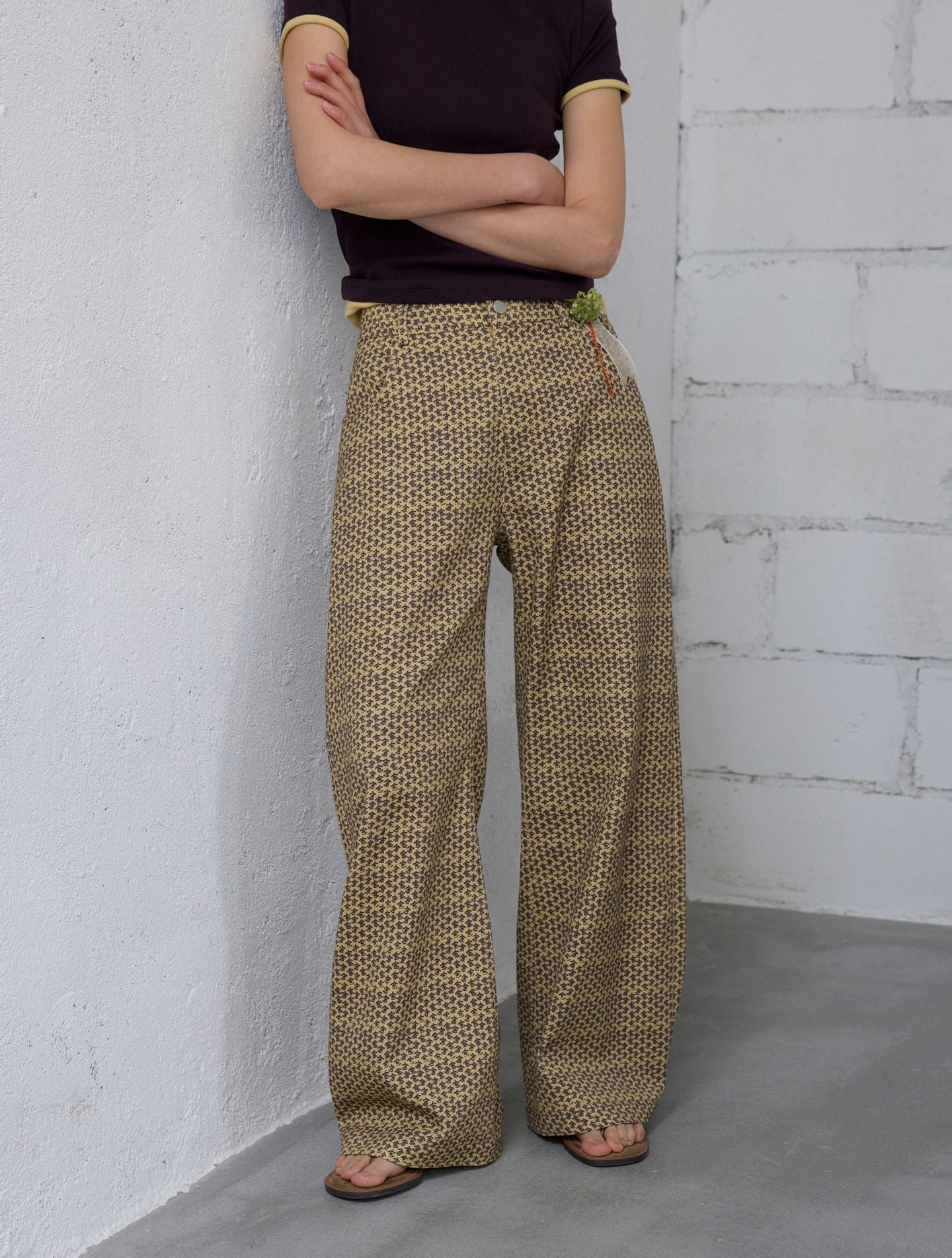 Twill print wide-leg slacks