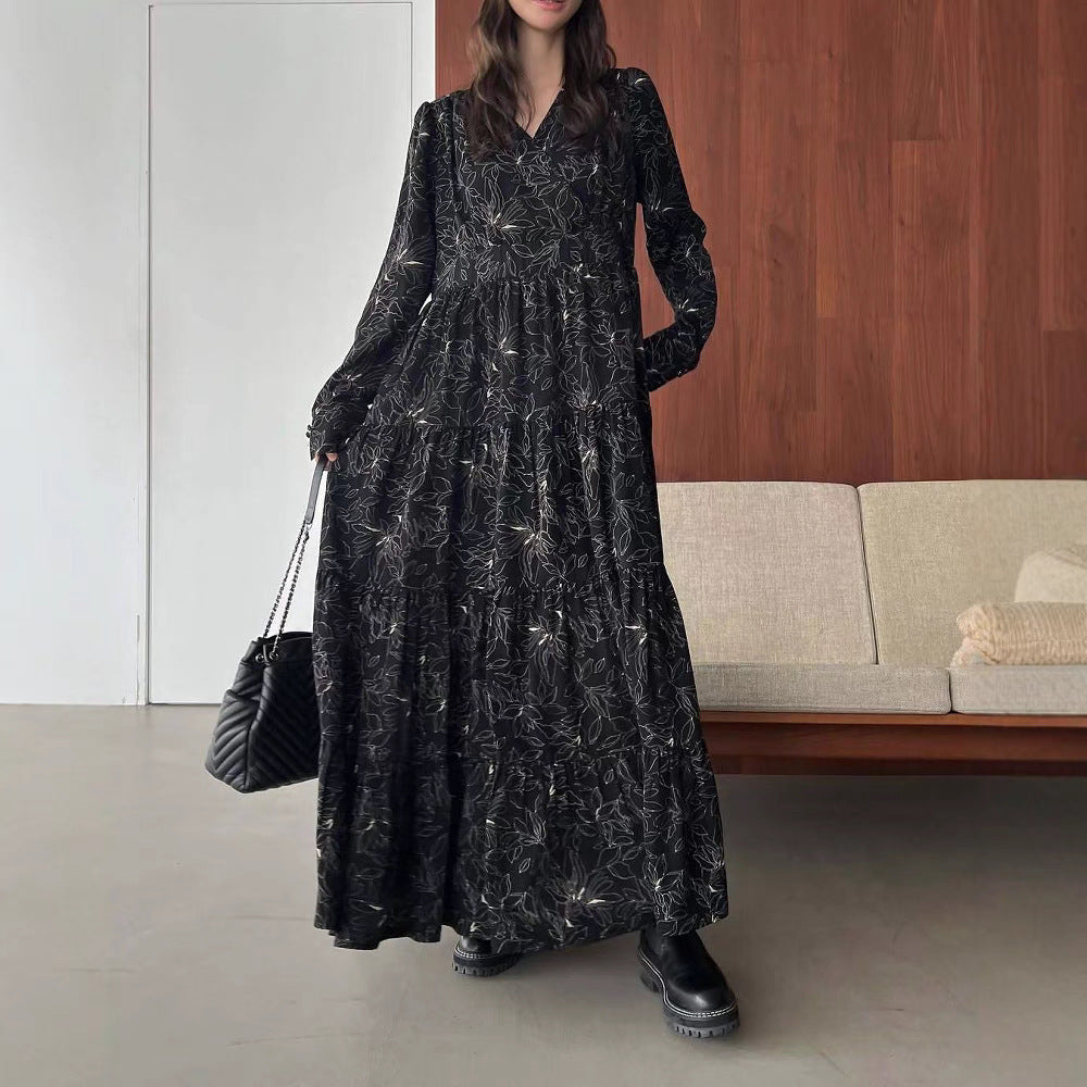 Comfortable silhouette loose and slim dress