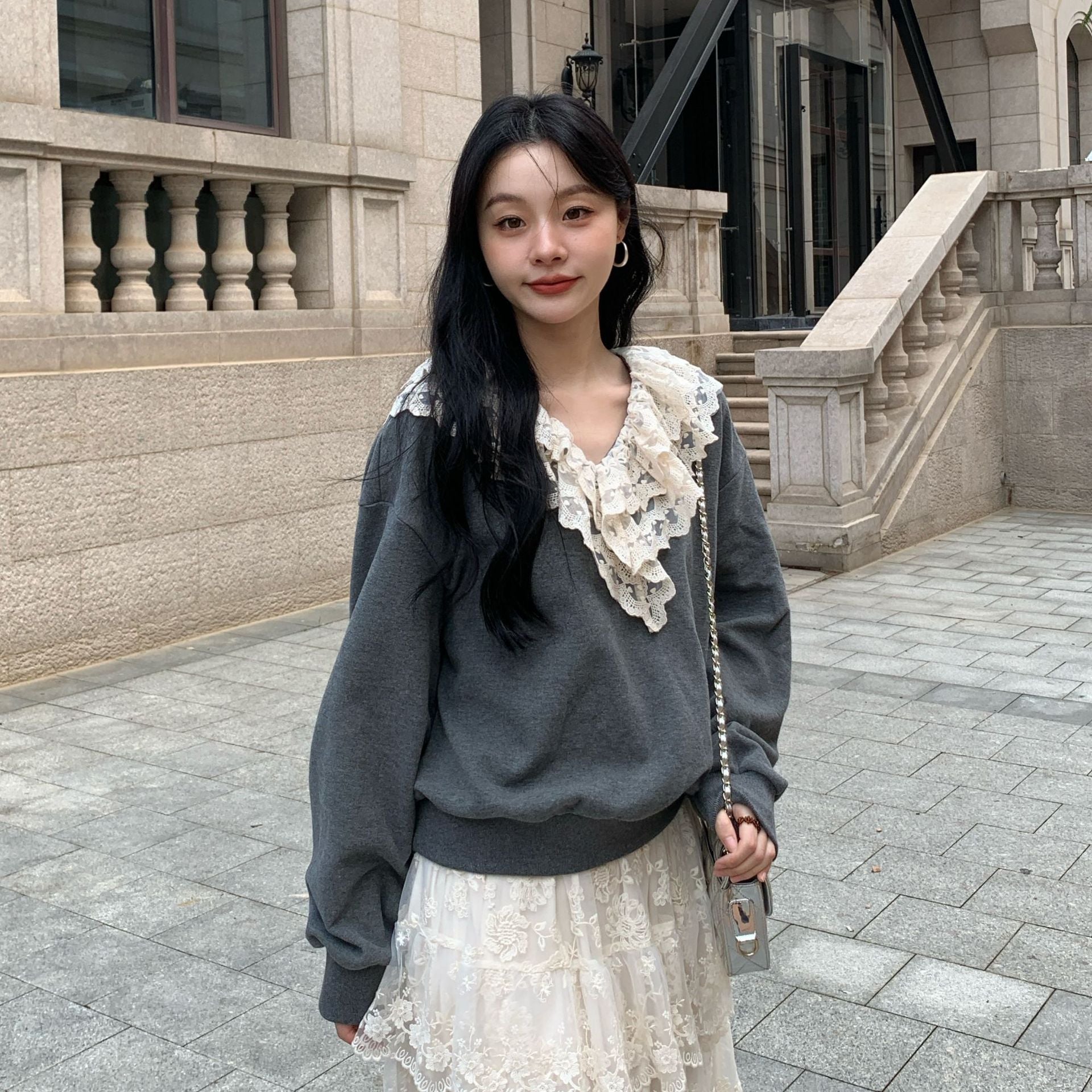 Sweet age-reducing pullover lace ruffle sweater woman