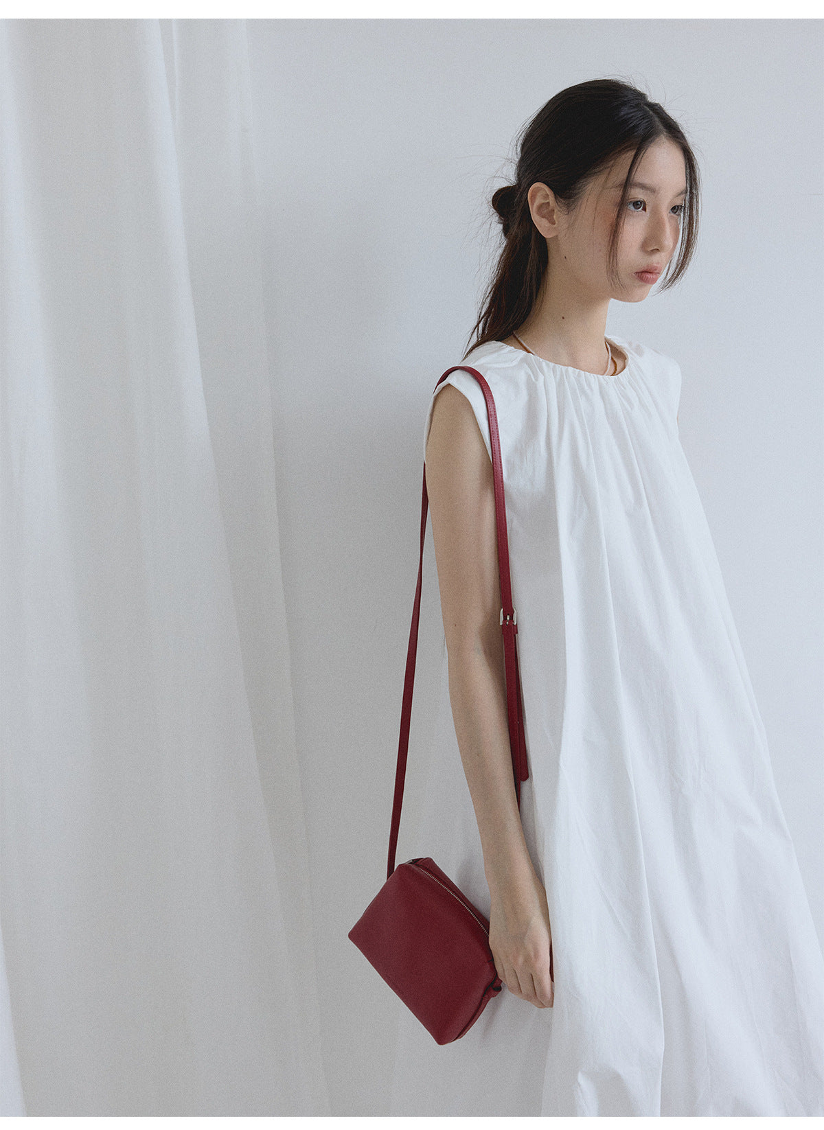 Summer new casual round neck easy and simple small fly sleeves solid color vest bubble skirt