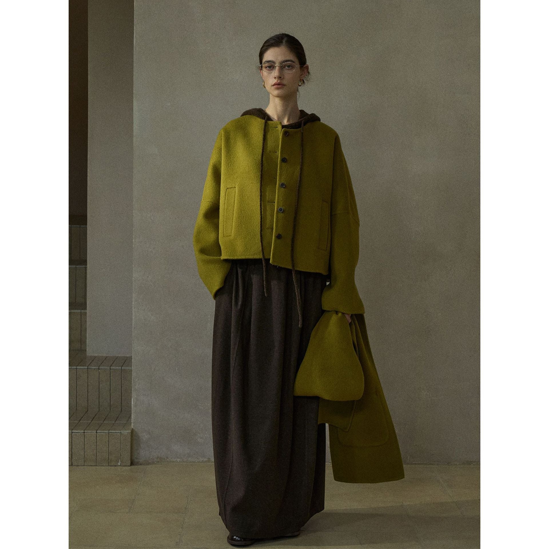 Autumn wool crew neck simple and versatile atmosphere short woolen coat