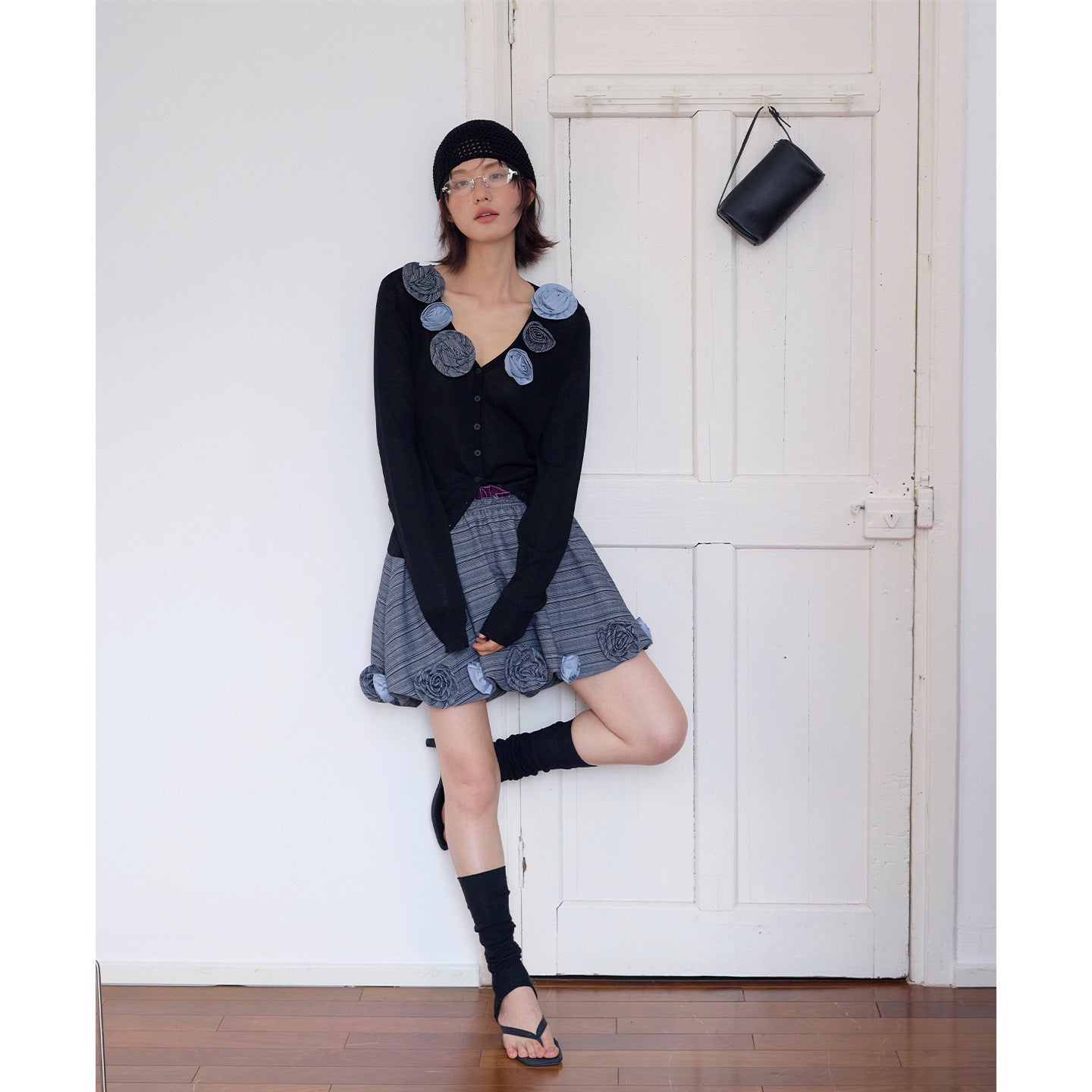 Three-dimensional rose linen cardigan V-neck knitted sweater top women [not machine washable]