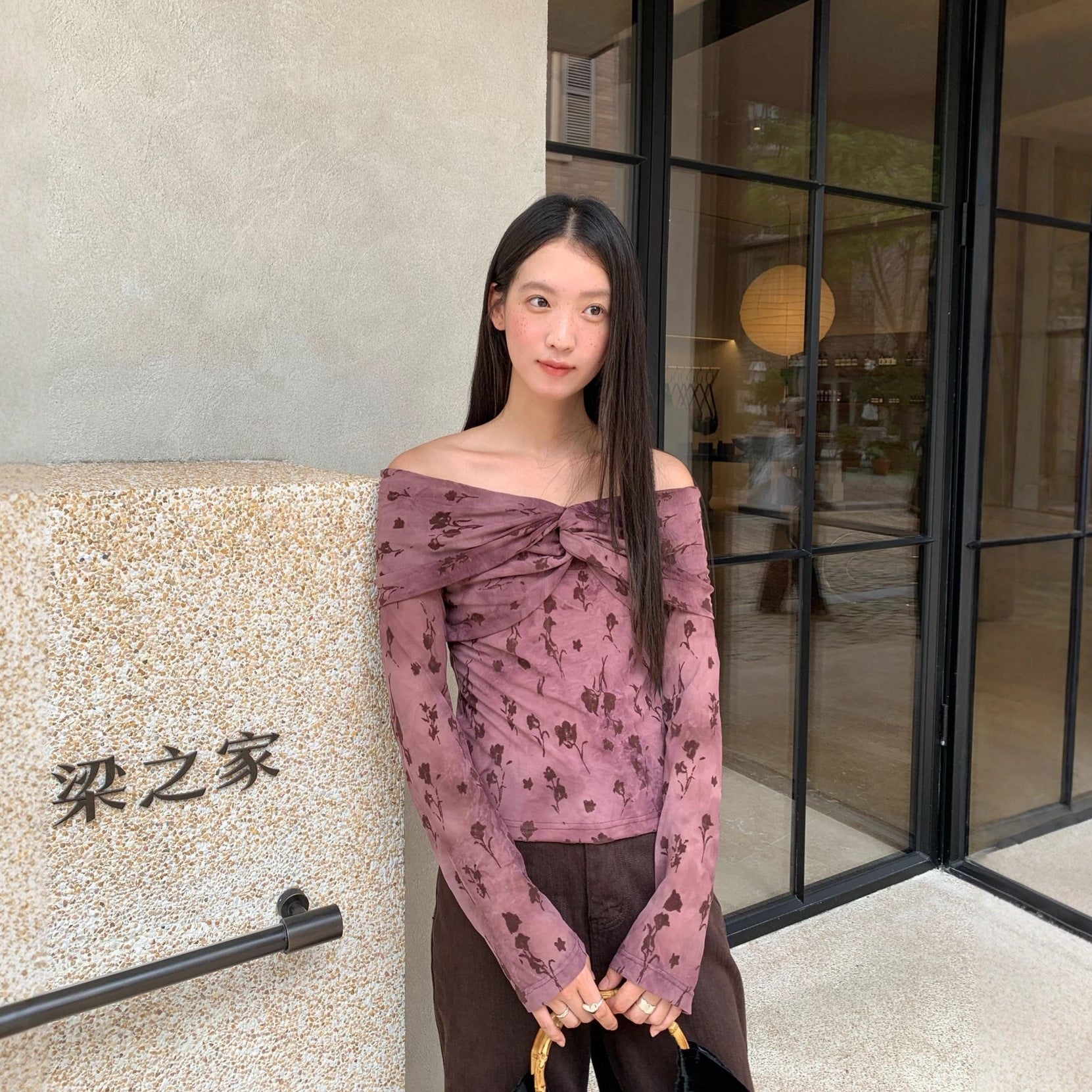 Temperament retro tea one-word shoulder floral slim-fit shirt