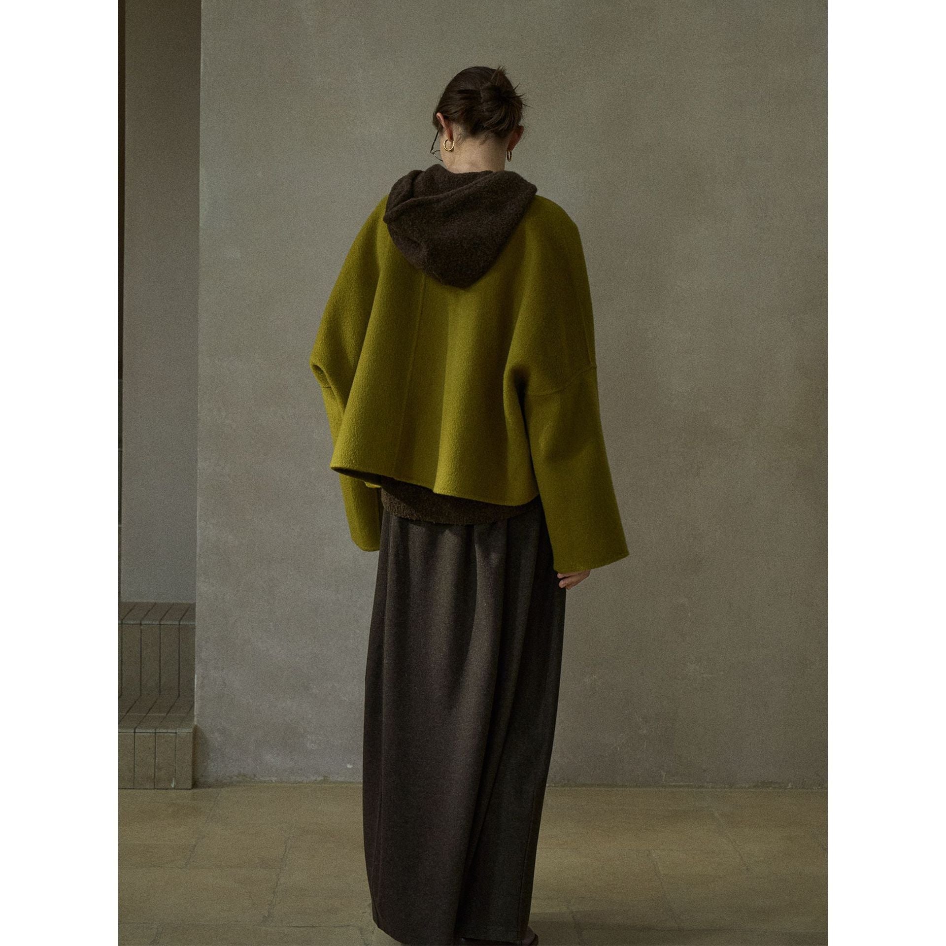 Autumn wool crew neck simple and versatile atmosphere short woolen coat