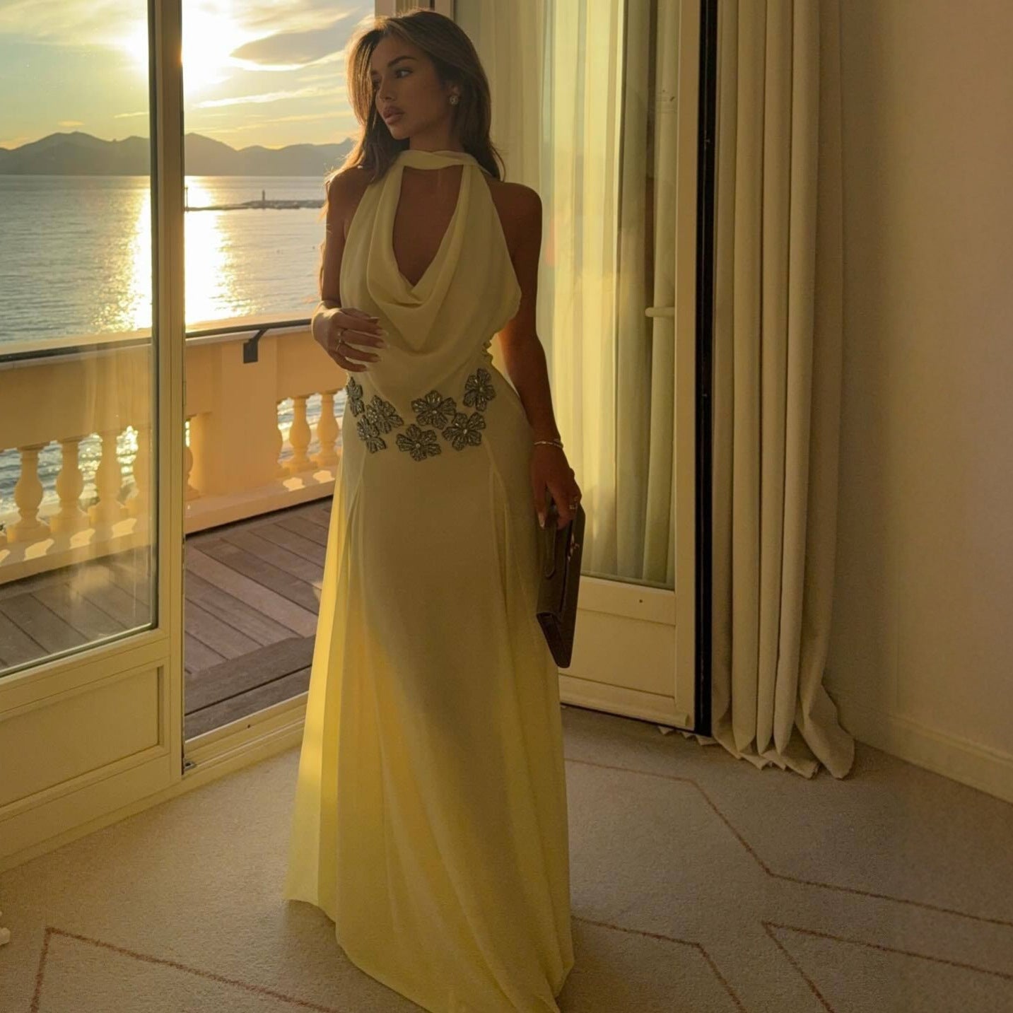 Fashion backless streamer neck dress
