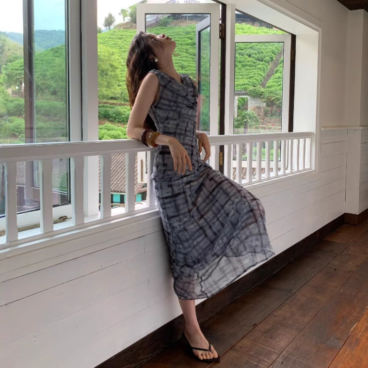 Fashion Trend Two-piece Sleeveless Swinging Neck Women's Suit