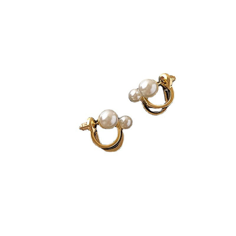 Curved hook pearl earrings New trendy niche design stud earrings Women's sterling silver light luxury high-end versatile earrings