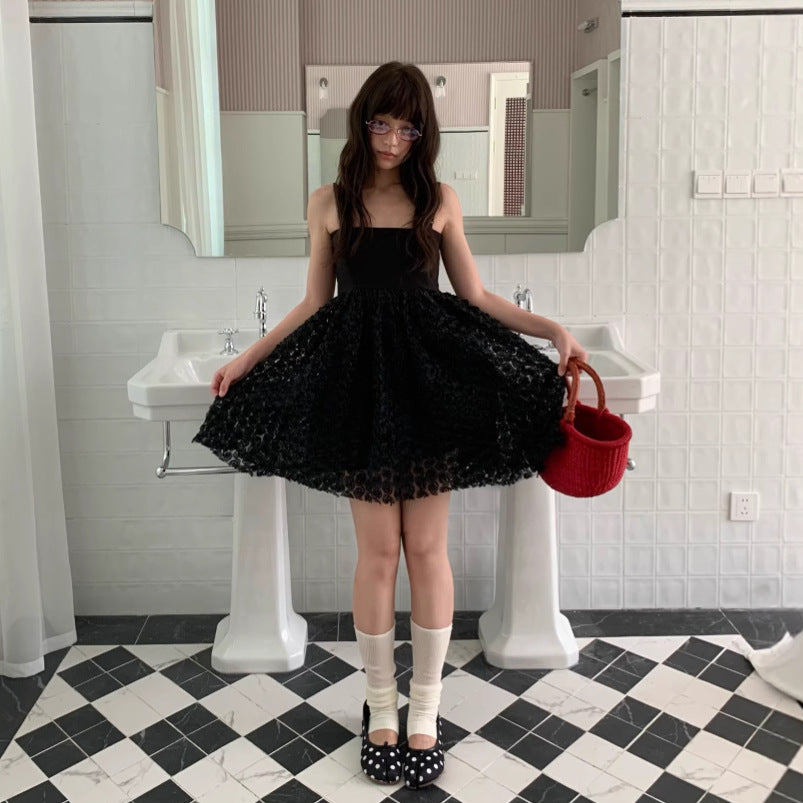 Sweet age-reducing lace skirt with thin suspender dress