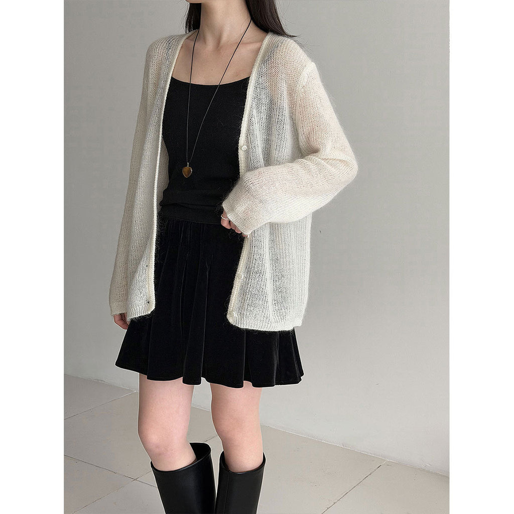 Retro black velvet short skirt women's 26 spring thin A-shaped skirt versatile puff pleated skirt