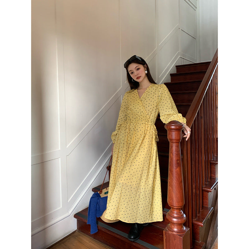 Pastoral temperament waist and thin polka dot dress
