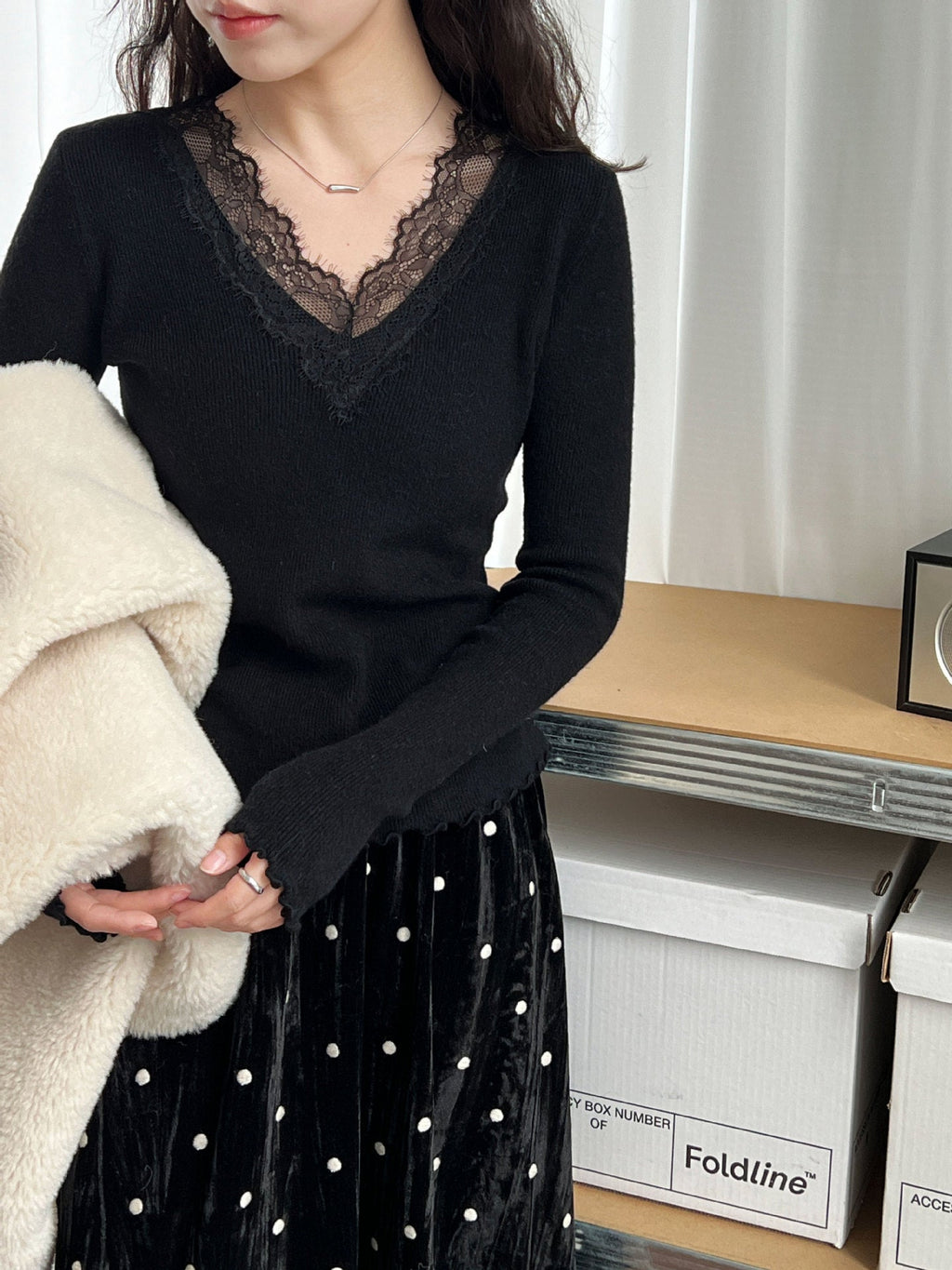French slim temperament lace v-neck thin inner women's winter new inner versatile knitting