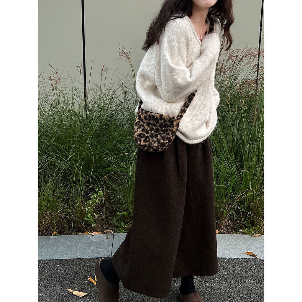 Korean loose v-neck soft waxy knitted inner with long-sleeved women's winter new casual curled top