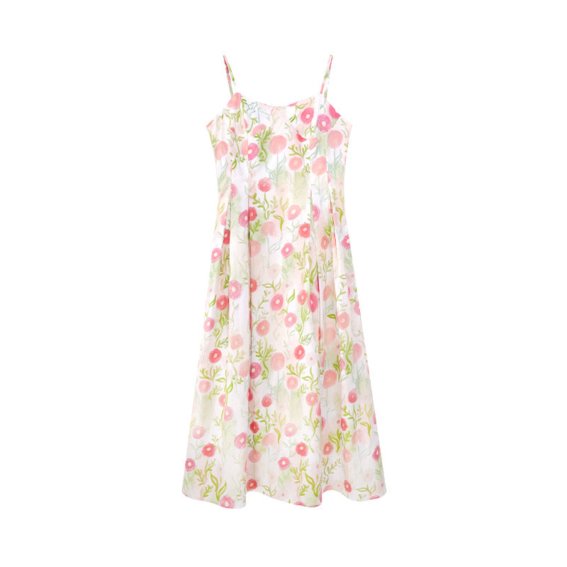 Romantic vacation style age-reducing floral suspender dress