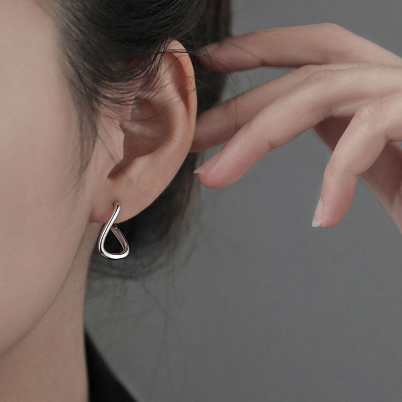 Korean plain ring ear buckle, high-end niche design, summer earrings, earrings, twisted U-shaped earrings, factory direct sales