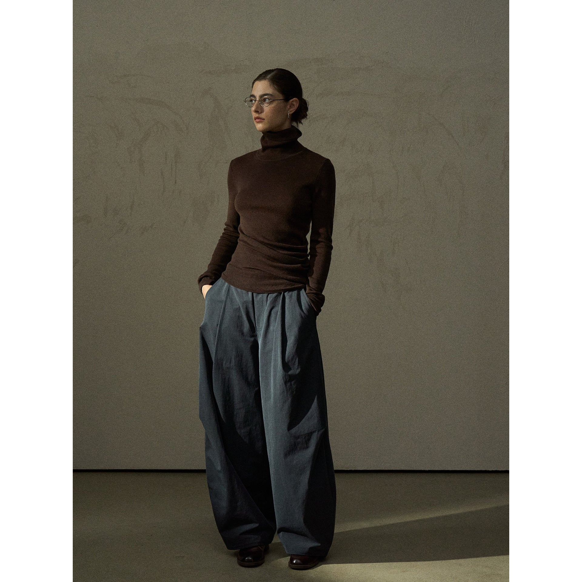 Winter new skin-friendly soft anti-fleece matte fleece-bottomed pleated casual pants