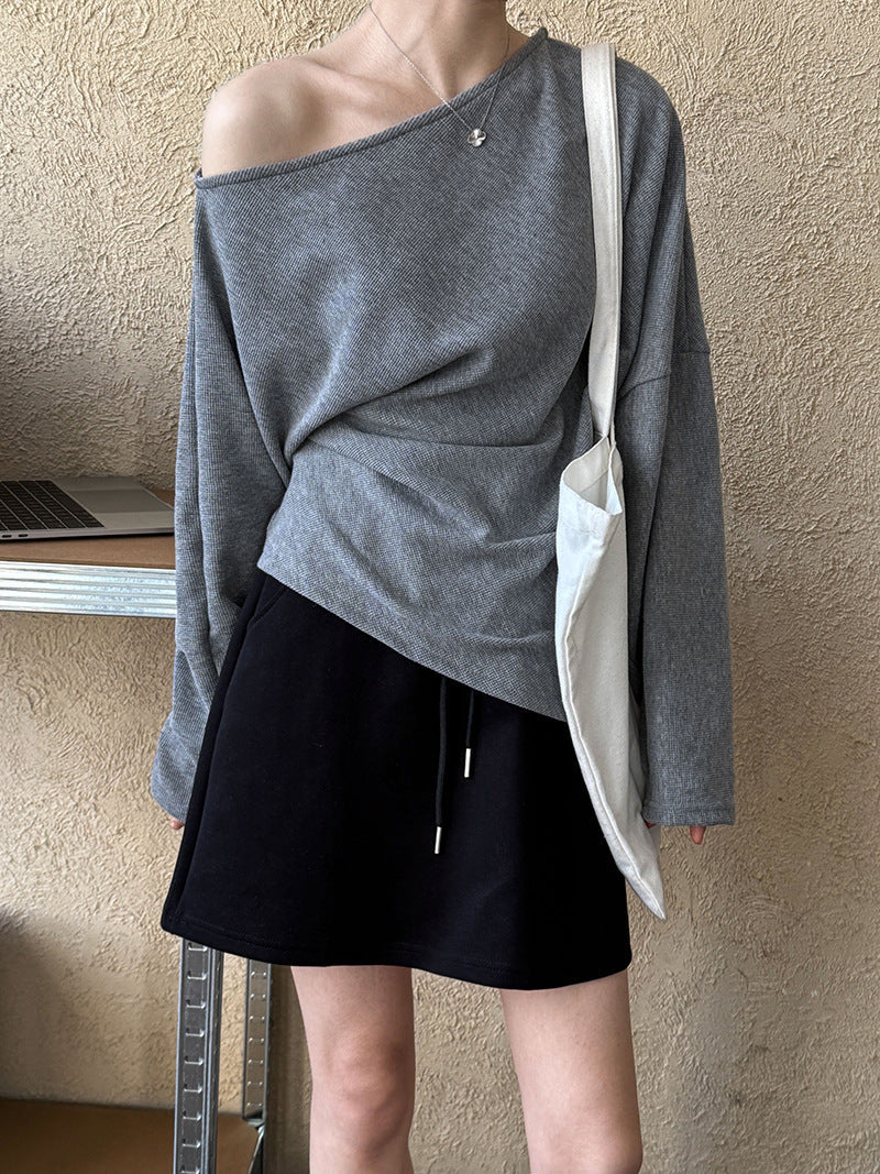 High-end irregular slanted shoulder sweater women's new niche design pleated split waist top