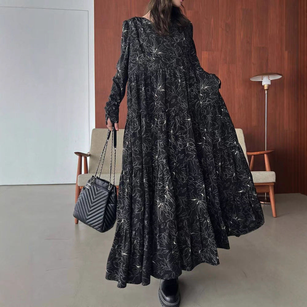 Comfortable silhouette loose and slim dress