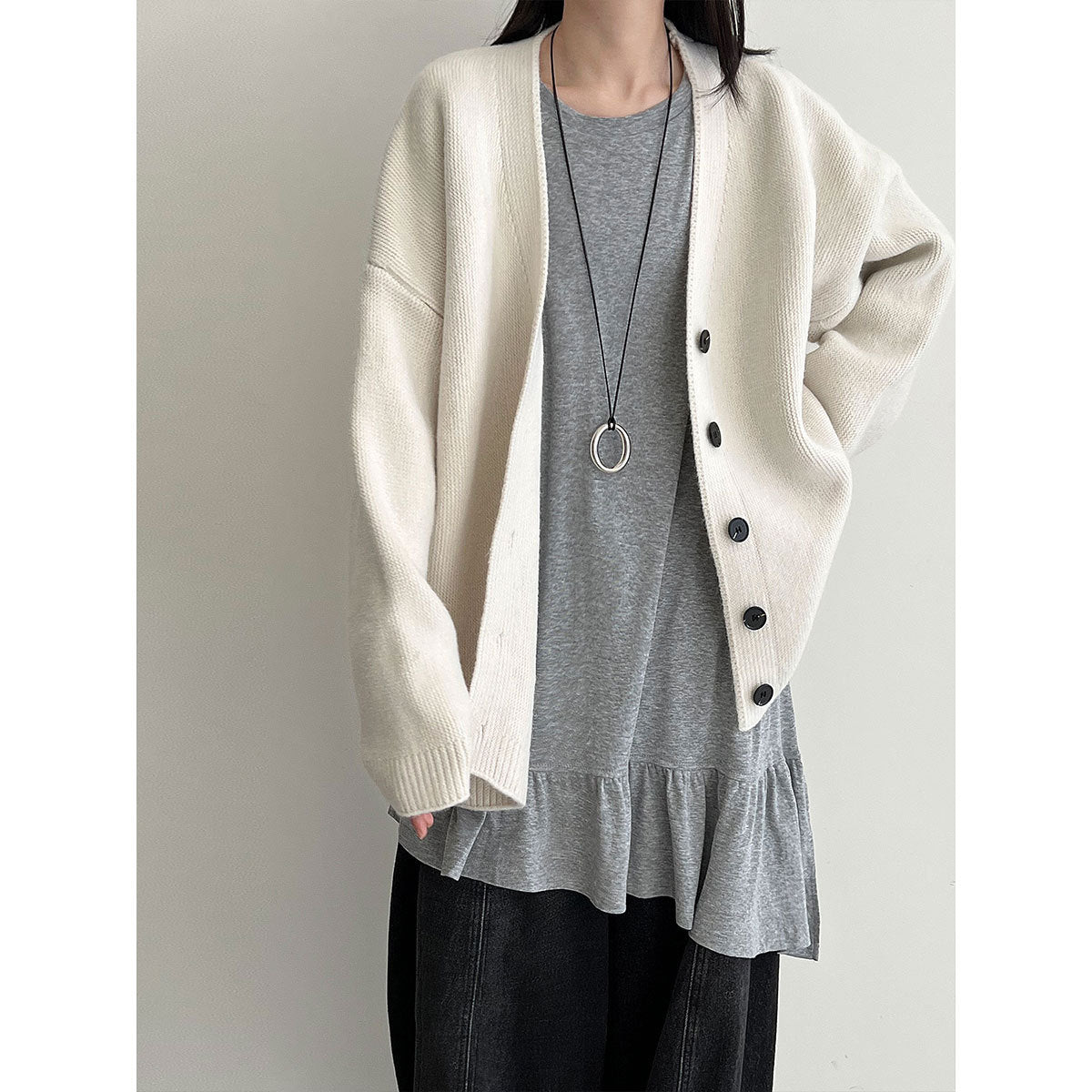 Korean splicing pendant splicing ruffle edge T-shirt women's early spring new design long-sleeved top