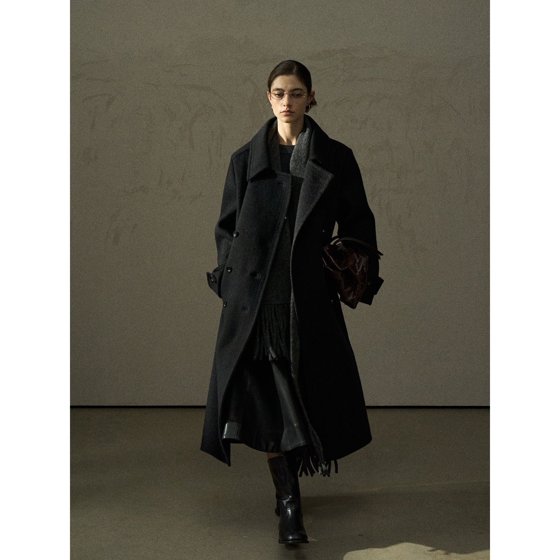 Winter wool long lapel double-breasted classic versatile woolen coat
