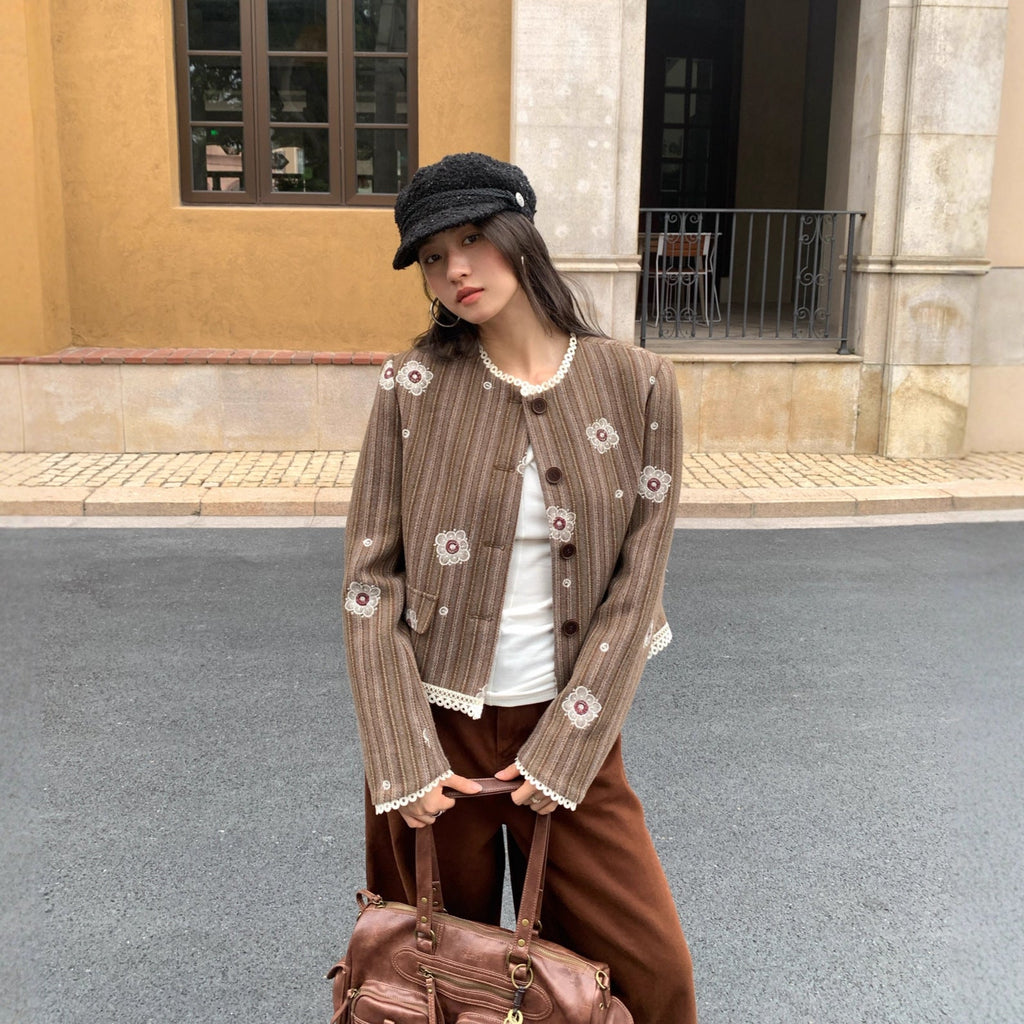 Autumn old money retro embroidered wool crew neck lace short coat