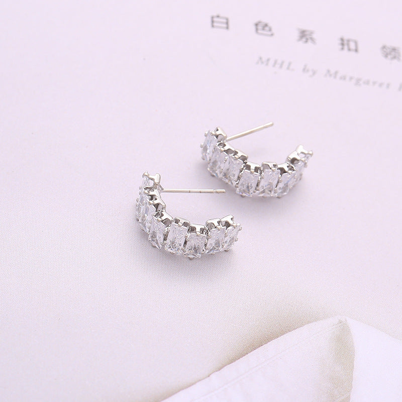 Gold zircon stud earrings 925 silver needle Internet celebrity temperament earrings Korean popular high-end light luxury earrings
