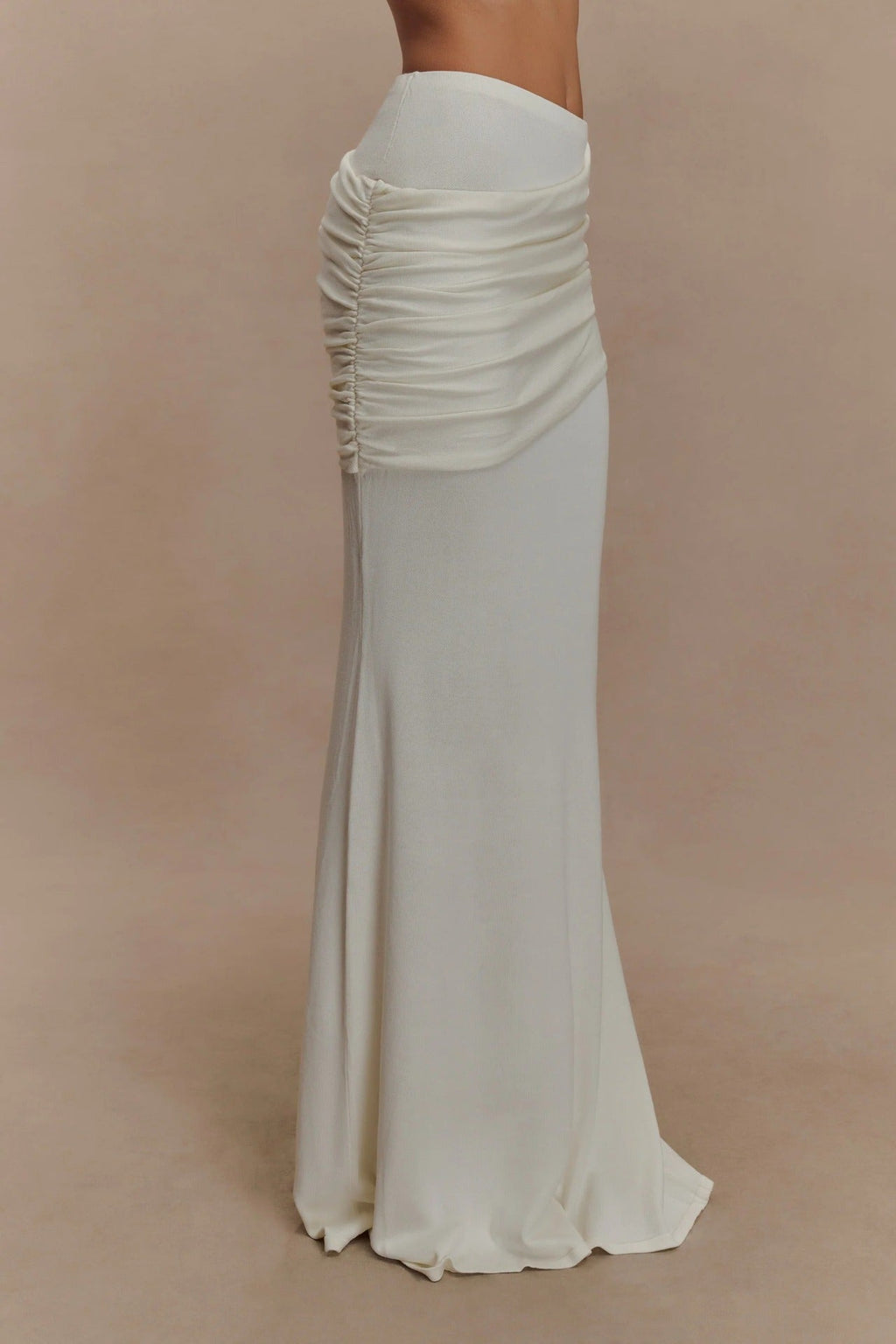 Fashion temperament Elegant pleated knitted hip skirt Slim mopping fishtail skirt