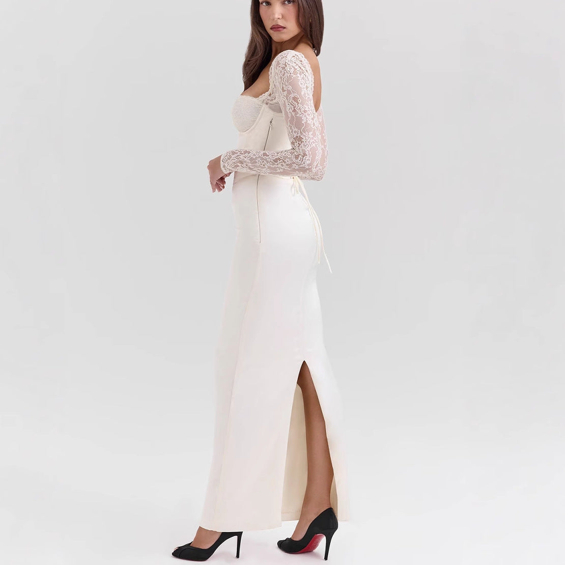 Long skirt with open back lace-up slit