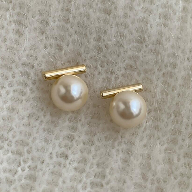 Niche design gray pearl stud earrings retro temperament high-end earrings 2023 popular earrings