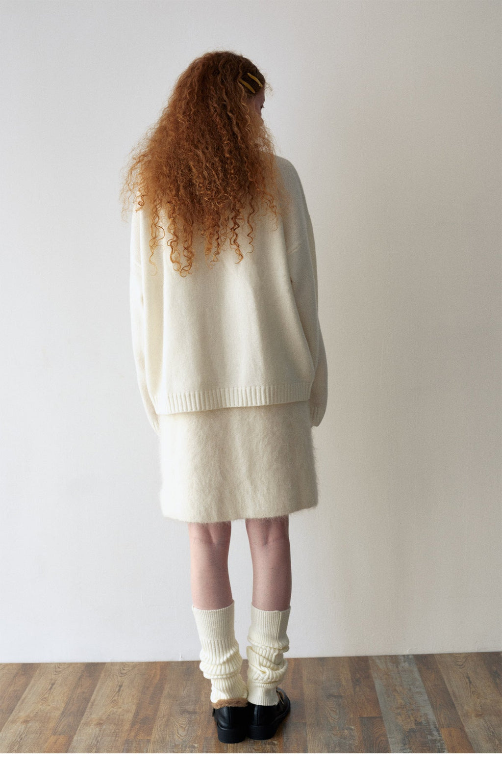 Early spring new casual crew neck hand-embroidered all-wool versatile woolen pullover top