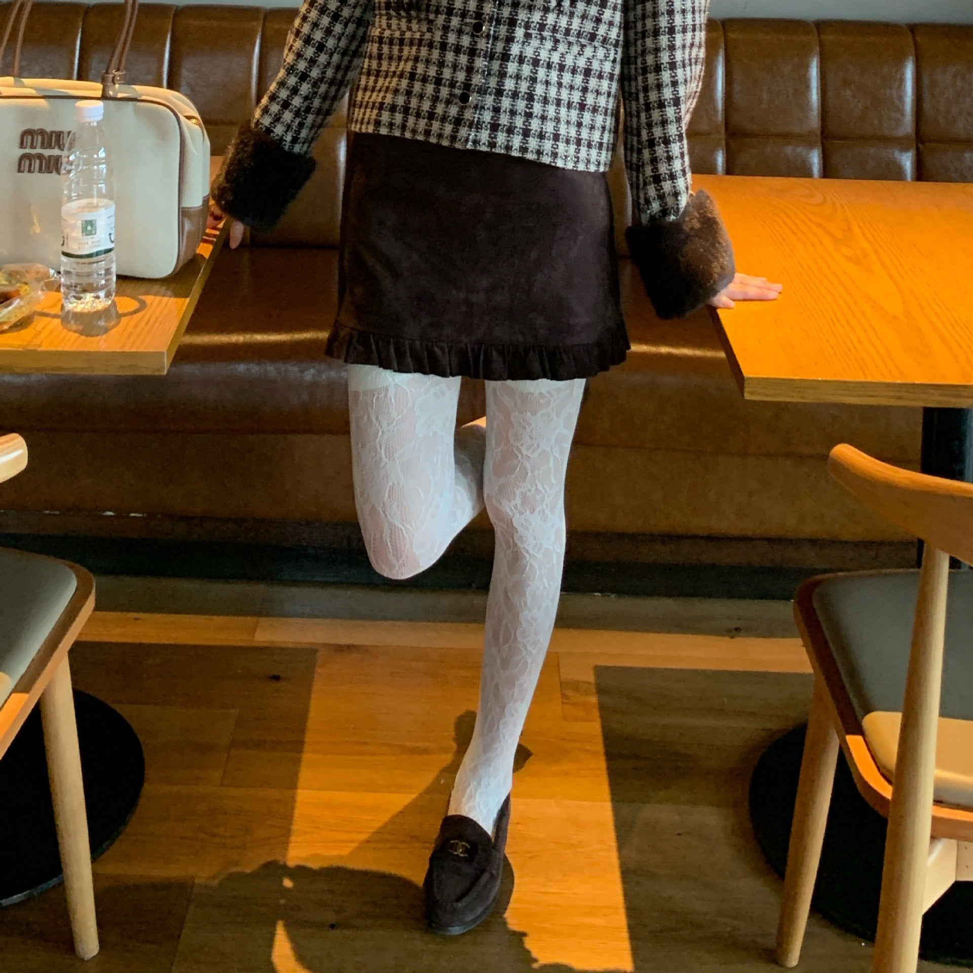 Coffee short skirt with fungus edge hem skirt