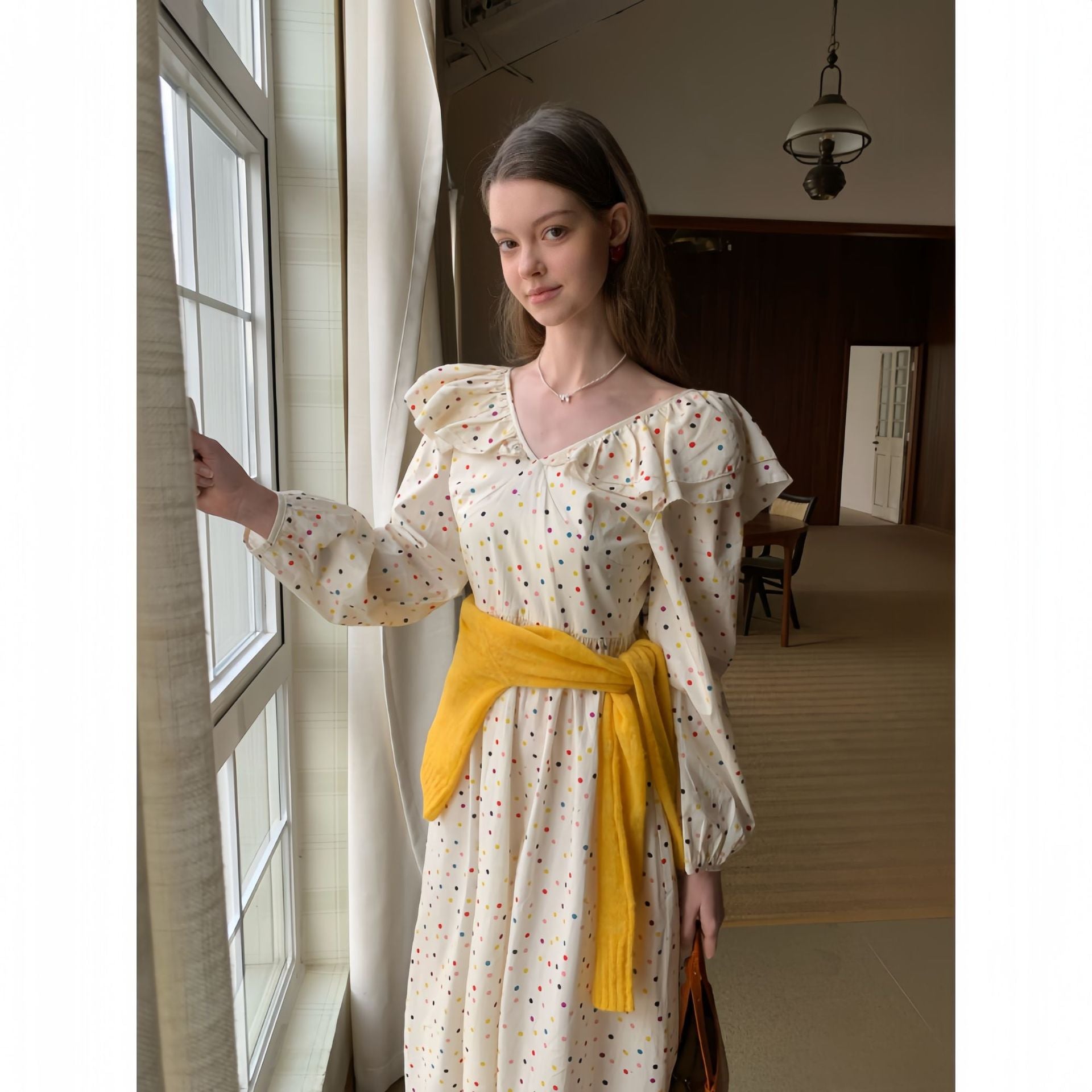 Age-reducing ruffle leaf edge waist polka dot dress