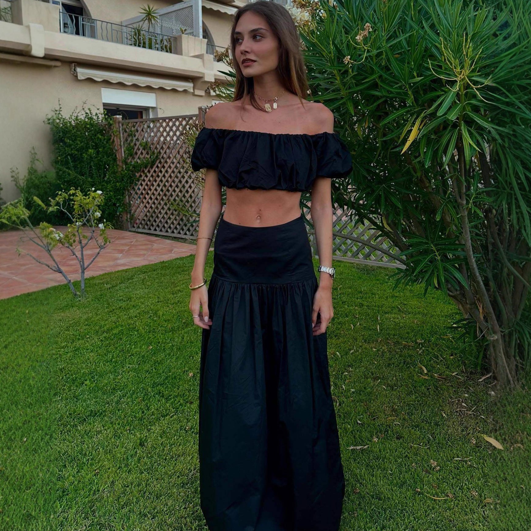 One-shoulder bandeau top waistless fashionable sexy skirt set