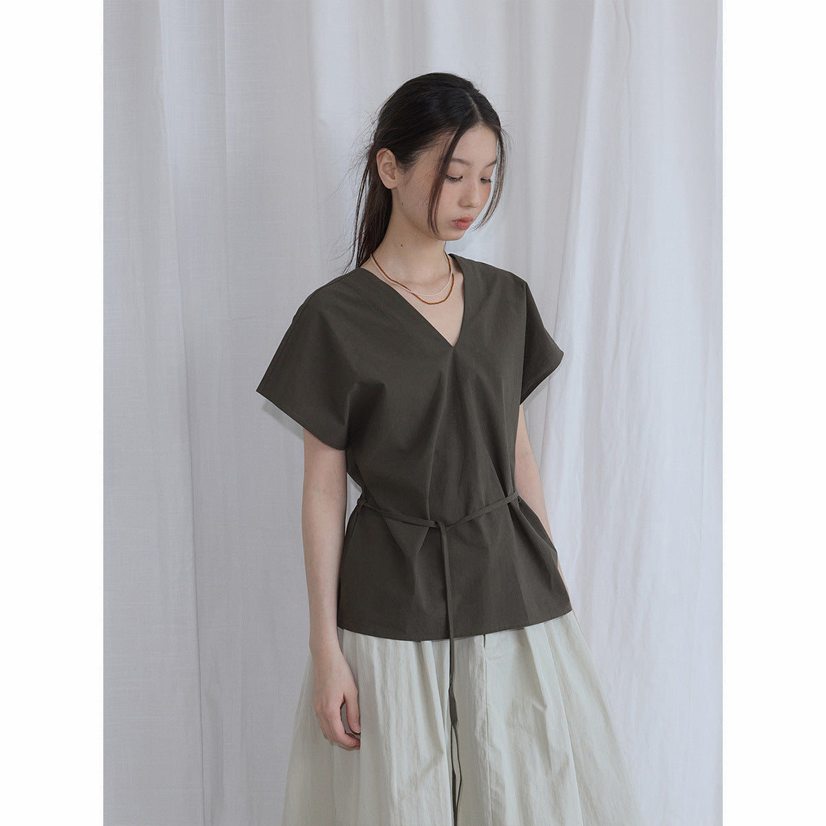 Summer new casual V-neck simple and transparent cotton one-sleeved solid color strap short-sleeved top