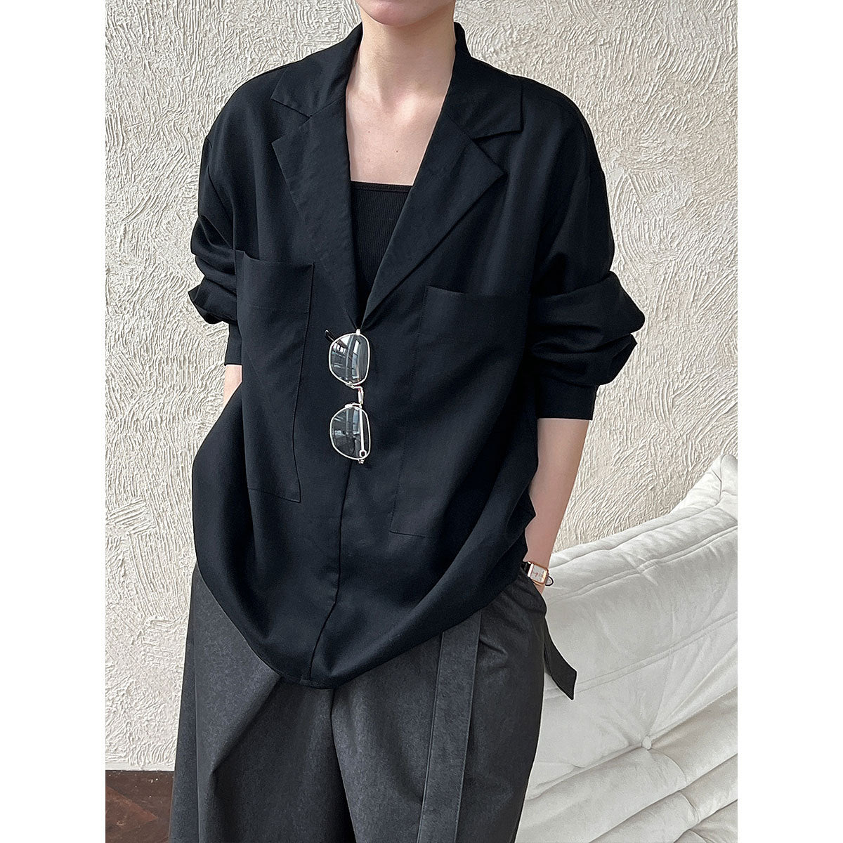 Minimalist design V-neck loose shirt women's early autumn new commuter trendy top