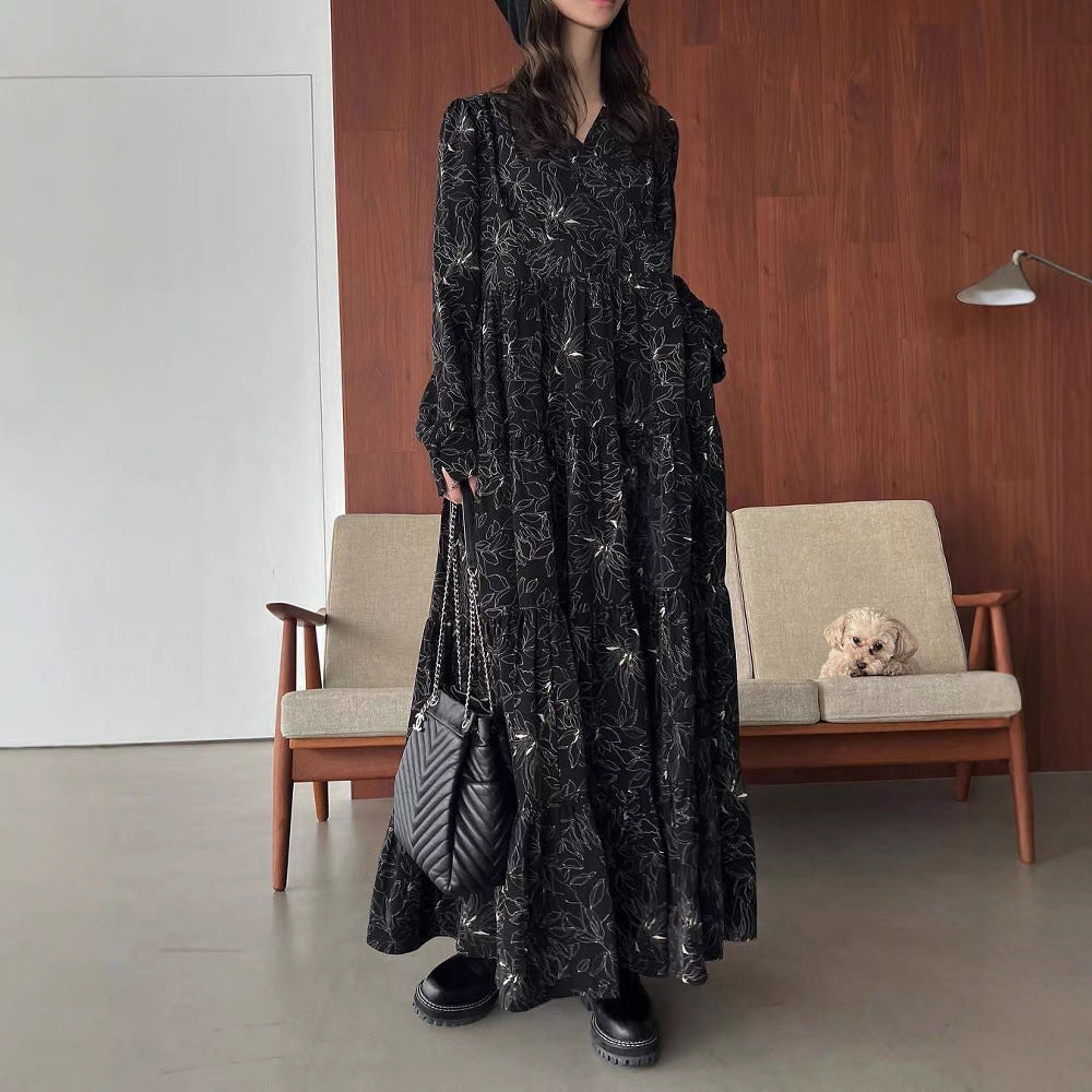 Comfortable silhouette loose and slim dress