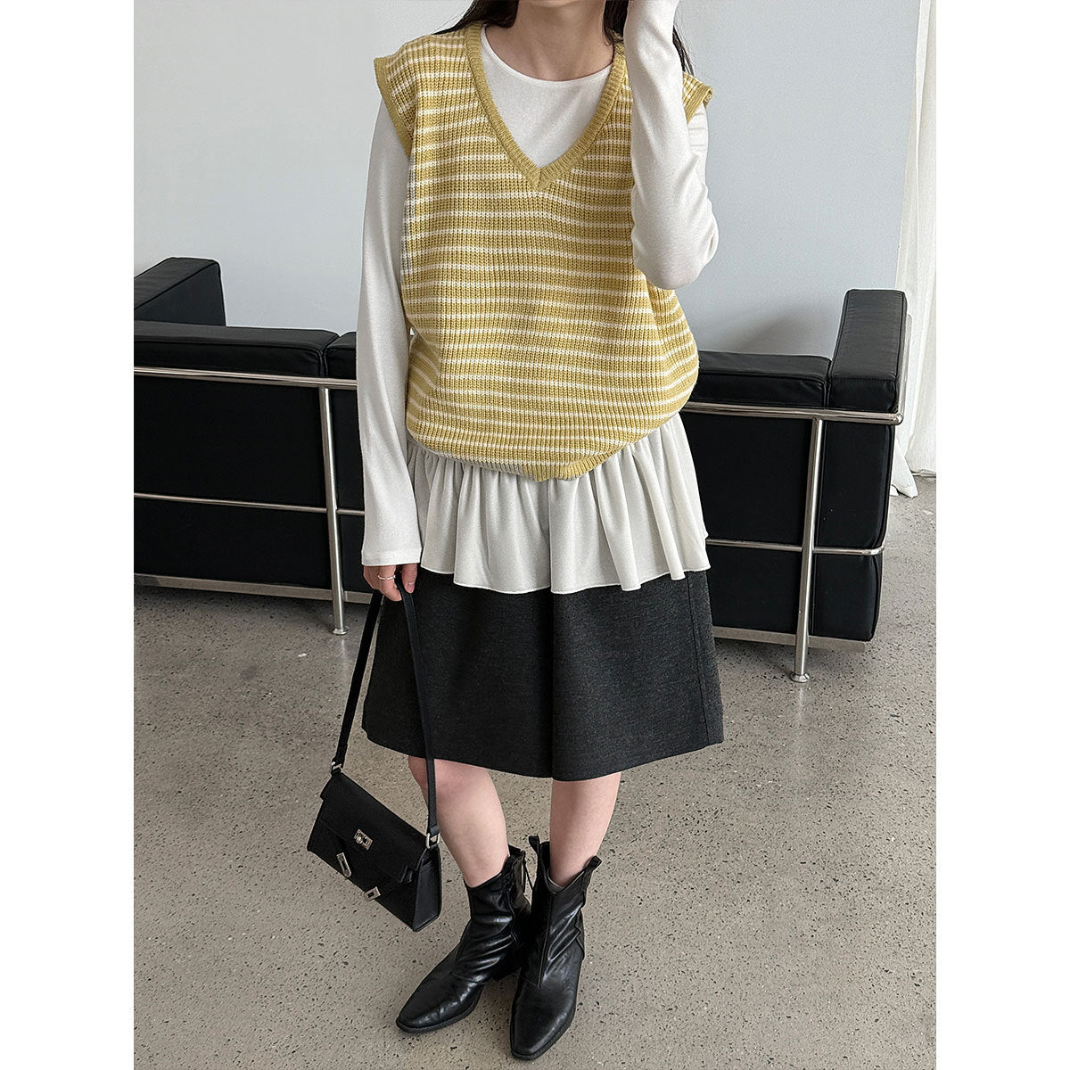 Temperament V-neck contrasting striped sweater women