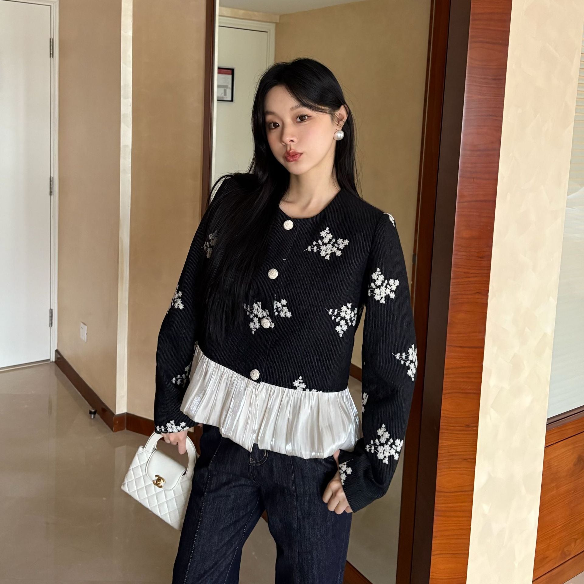 Age-reducing embroidery contrasting color splicing cotton-padded thick short jacket