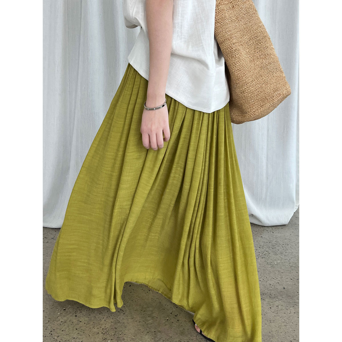 Gentle resort style drape solid color A-line large swing skirt women's summer 100 matching woven belt 9732