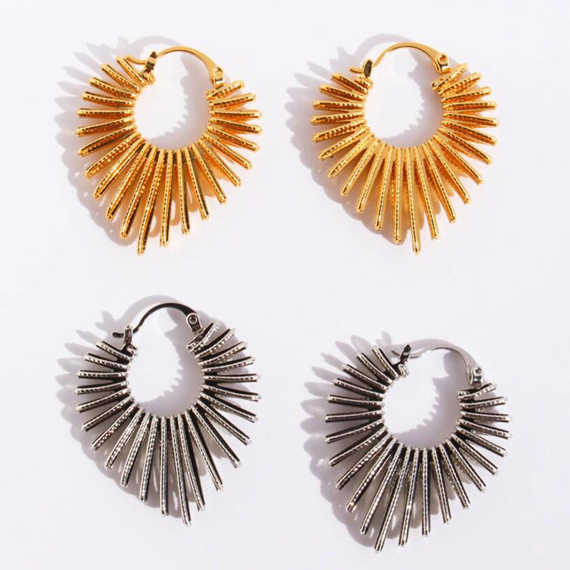 Line peach heart earrings, personalized niche design, high-end fashion earrings