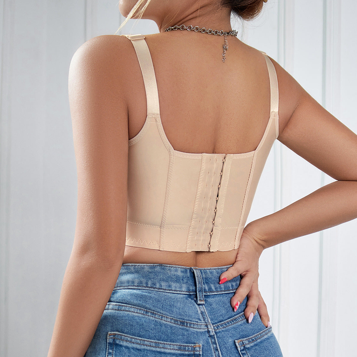 Gather secondary breasts, anti-sagging steel ring bra V bra, smooth and seamless, sexy bra with chest pad.