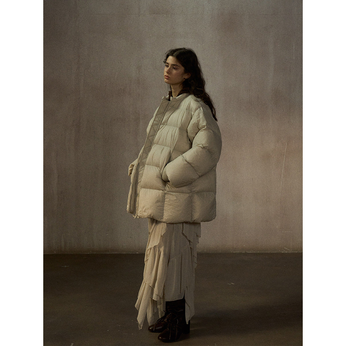 Light thermal quilting crew neck down jacket