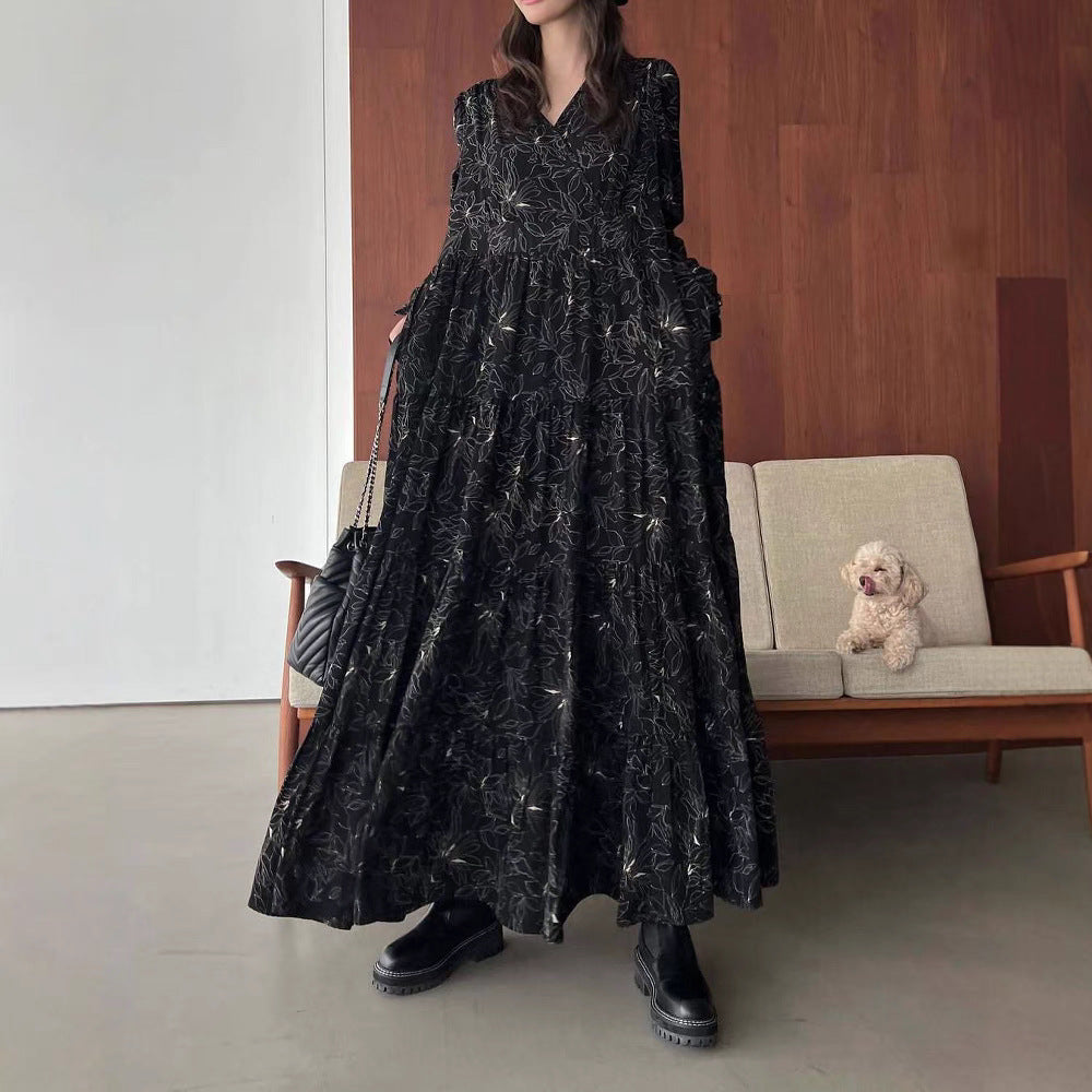 Comfortable silhouette loose and slim dress