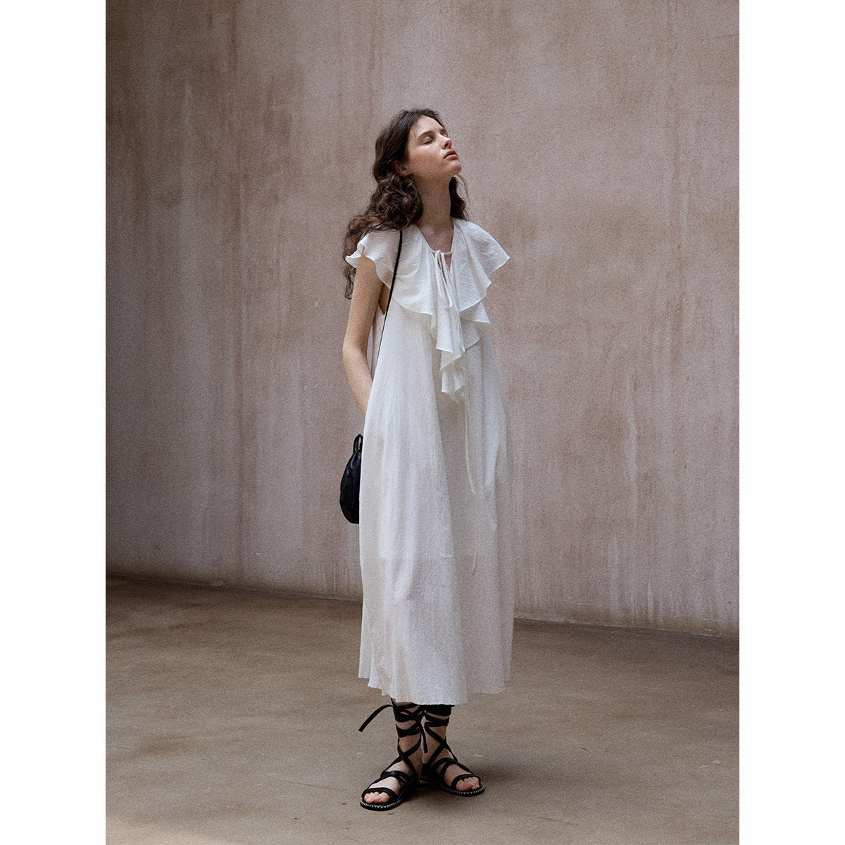 Pure cotton loose design ruffle edge minimalist and thin sleeveless V-neck lace-up dress