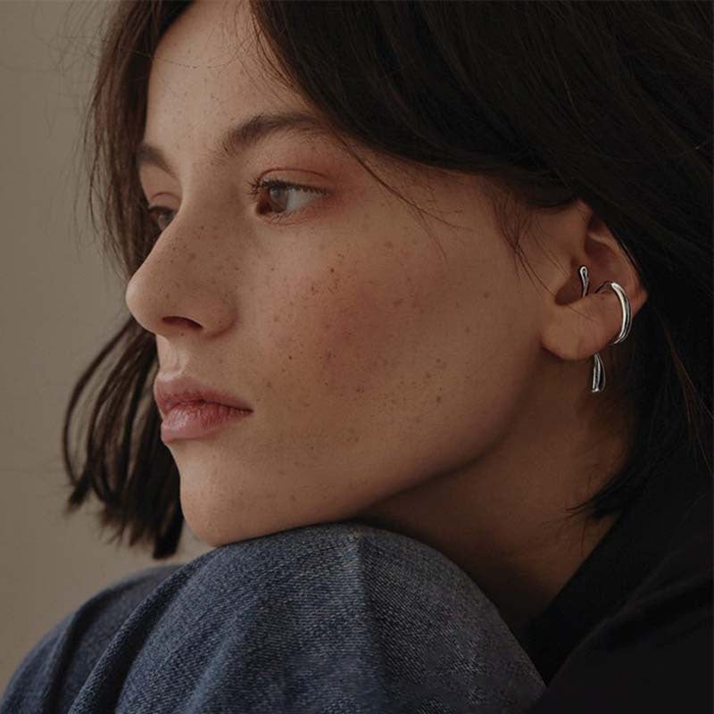 Piercing bone clip cool handsome cold fashion earrings Japanese and Korean men light luxury earrings without pierced ears